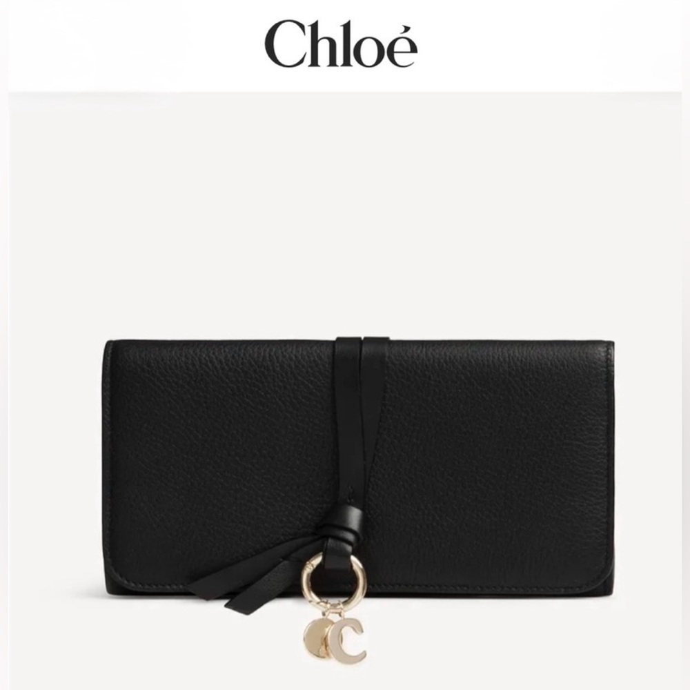 Chloé Black Leather Wallet with Gold Accent